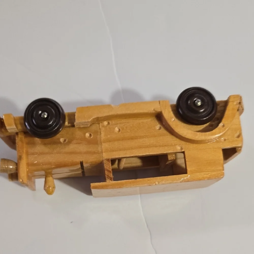Classic Retro Hand-Crafted, Vintage-Style Wooden Model Car